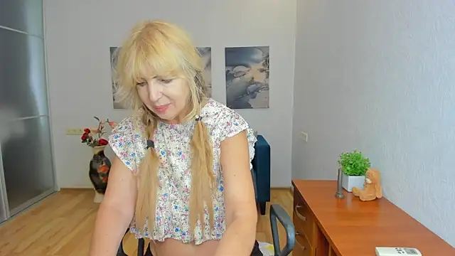 Anna Diax online show from July 7, 2026, 11:25 am