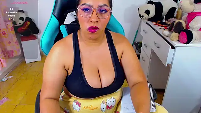 lulu ferrer online show from February 18, 2025, 3:21 am