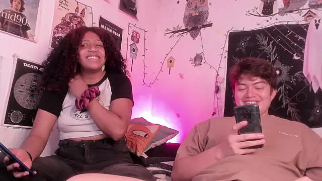 hothoneychile online show from December 4, 2025, 3:44 pm