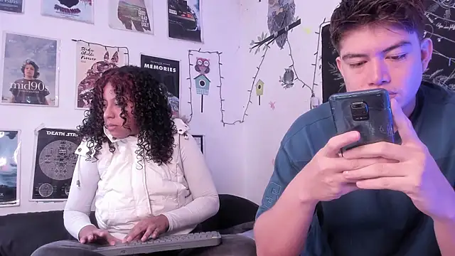 Snapshot of hothoneychile chatting on September 27, 2025, 2:23 pm hothoneychile online show from September 27, 2025, 2:23 pm