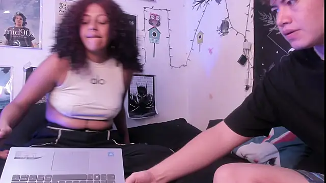 Snapshot of hothoneychile chatting on October 28, 2025, 2:27 pm hothoneychile online show from October 28, 2025, 2:27 pm