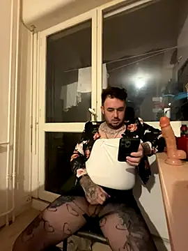 lope85540 online show from October 4, 2025, 4:36 am