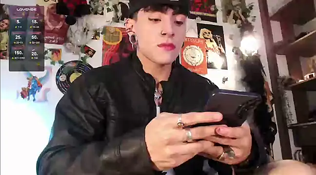Snapshot of Mathew_stardust chatting on January 12, 2025, 2:14 am Mathew stardust online show from January 12, 2025, 2:14 am