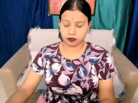 kendracox21 online show from April 17, 2026, 3:53 am