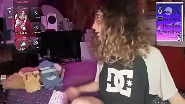 piou-sissy online show from October 22, 2025, 8:08 pm