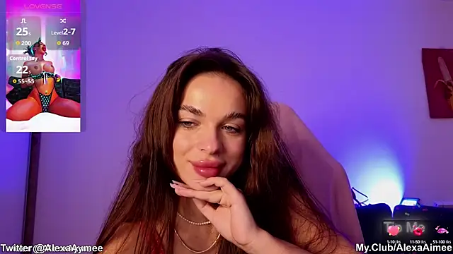 Snapshot of AlexaAimee chatting on October 16, 2025, 11:35 pm AlexaAimee online show from October 16, 2025, 11:35 pm