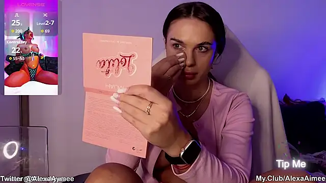 Snapshot of AlexaAimee chatting on October 6, 2025, 7:47 pm AlexaAimee online show from October 6, 2025, 7:47 pm