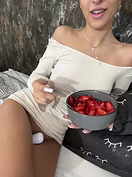 iamKylaBaby online show from February 9, 2025, 5:01 pm