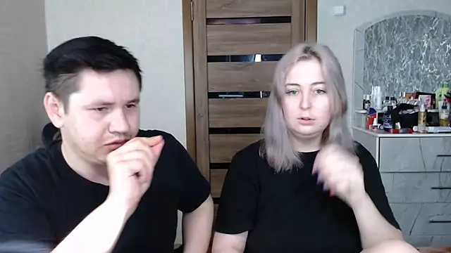 Kristy-Max online show from March 22, 2025, 6:33 am