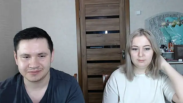 Kristy-Max online show from March 13, 2025, 4:16 am