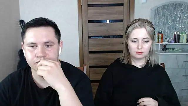 Kristy-Max online show from March 2, 2025, 10:13 pm