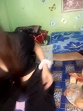 Nepali-queen online show from December 23, 2024, 4:33 am