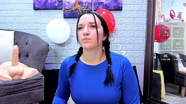  EmilyJireh  online show from February 14, 2026, 4:40 pm