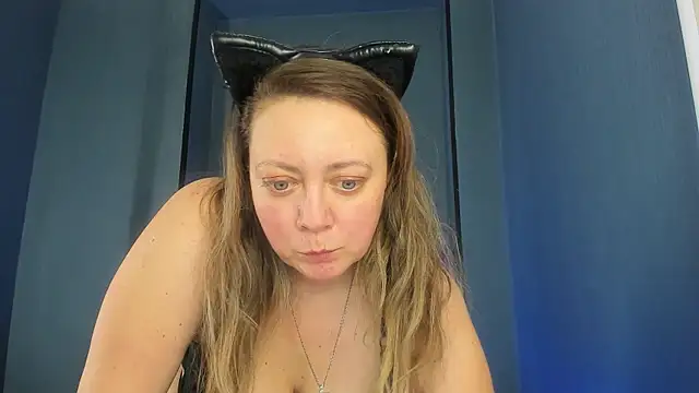 JesiaFoxi online show from February 25, 2025, 6:44 pm