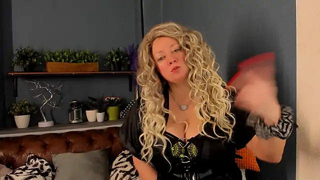 Snapshot of JesiaFoxi chatting on February 19, 2026, 2:58 pm JesiaFoxi online show from February 19, 2026, 2:58 pm