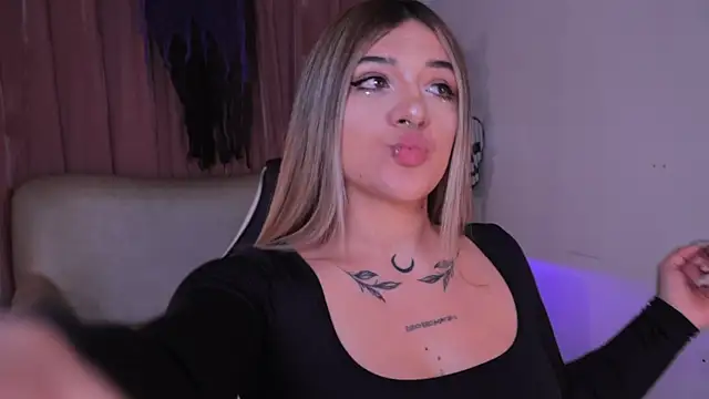 Snapshot of ashleyvalirya chatting on October 22, 2025, 4:01 am ashleyvalirya online show from October 22, 2025, 4:01 am