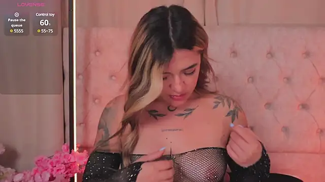 Snapshot of ashleyvalirya chatting on February 21, 2025, 6:51 am ashleyvalirya online show from February 21, 2025, 6:51 am