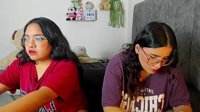 Snapshot of maddie-and-chelsea- chatting on October 10, 2025, 8:04 am maddie-and-chelsea- online show from October 10, 2025, 8:04 am