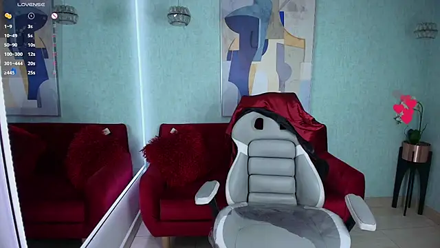 Snapshot of Rousse_land chatting on March 9, 2025, 12:09 pm Rousse land online show from March 9, 2025, 12:09 pm