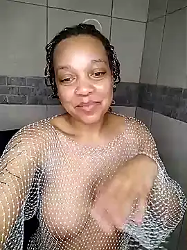 Snapshot of HAZELNUT_EYE chatting on January 14, 2025, 2:53 pm HAZELNUT EYE online show from January 14, 2025, 2:53 pm