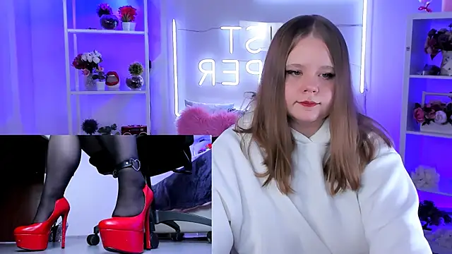 Snapshot of footfetish_baby chatting on February 9, 2025, 11:57 pm footfetish baby online show from February 9, 2025, 11:57 pm