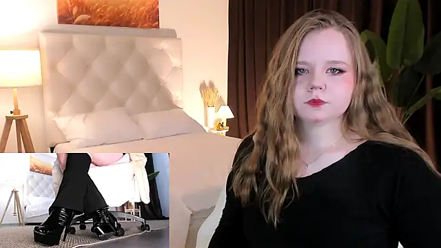 Snapshot of footfetish_baby chatting on September 16, 2025, 12:22 am footfetish baby online show from September 16, 2025, 12:22 am