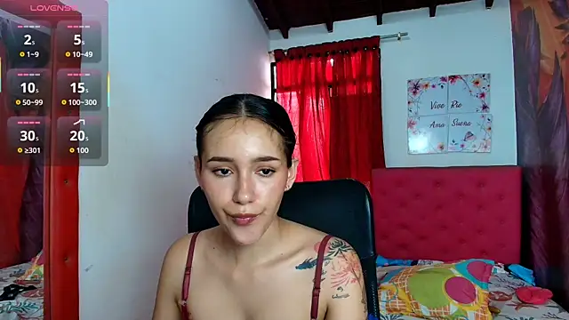 Snapshot of miley_blue_ chatting on October 7, 2025, 7:15 pm miley blue  online show from October 7, 2025, 7:15 pm