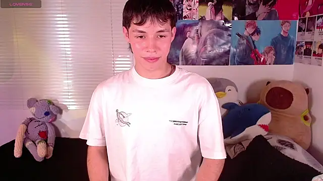 Snapshot of angel_bless19 chatting on March 8, 2025, 8:14 pm angel bless19 online show from March 8, 2025, 8:14 pm