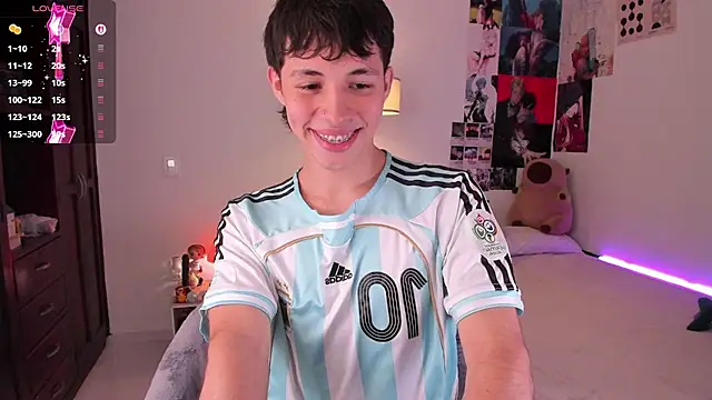 Snapshot of angel_bless19 chatting on October 6, 2025, 9:15 pm angel bless19 online show from October 6, 2025, 9:15 pm