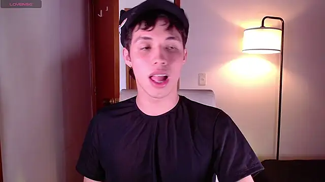 Snapshot of angel_bless19 chatting on January 31, 2025, 8:33 pm angel bless19 online show from January 31, 2025, 8:33 pm