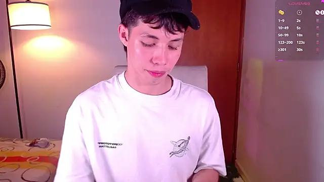 Snapshot of angel_bless19 chatting on February 11, 2025, 5:47 am angel bless19 online show from February 11, 2025, 5:47 am