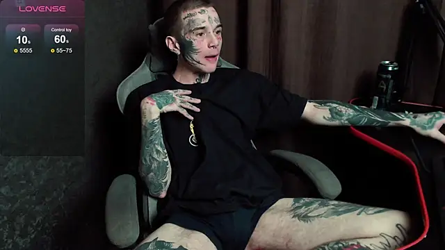 Snapshot of lonelycrystal chatting on November 2, 2025, 1:05 pm lonelycrystal online show from November 2, 2025, 1:05 pm