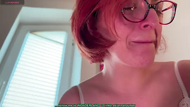 Snapshot of AnnaHaunter18 chatting on February 10, 2025, 9:25 am AnnaHaunter18 online show from February 10, 2025, 9:25 am
