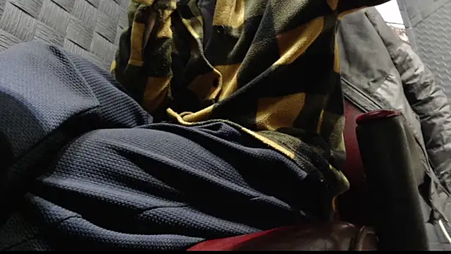 hardbigcock16 online show from November 26, 2025, 9:53 am