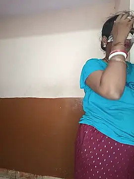 juhi06 online show from May 13, 2026, 5:31 pm