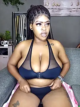 Snapshot of Boobylicious_BB chatting on October 10, 2025, 12:33 am Boobylicious BB online show from October 10, 2025, 12:33 am