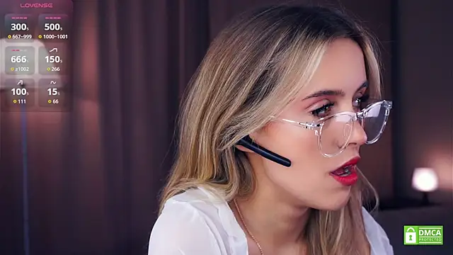 Snapshot of FannyHewson chatting on September 12, 2025, 8:08 pm FannyHewson online show from September 12, 2025, 8:08 pm