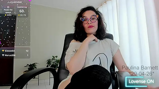 Snapshot of paulinabarnett- chatting on April 29, 2026, 5:30 pm paulinabarnett- online show from April 29, 2026, 5:30 pm