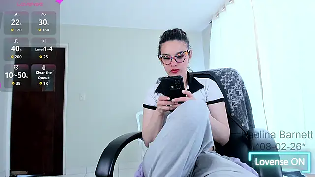 Snapshot of paulinabarnett- chatting on February 8, 2026, 5:10 pm paulinabarnett- online show from February 8, 2026, 5:10 pm