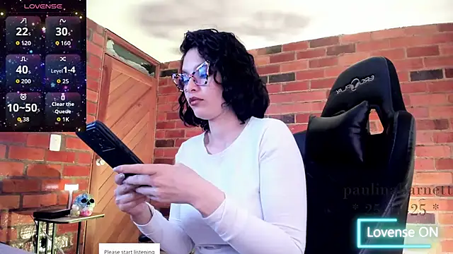 Snapshot of paulinabarnett- chatting on November 26, 2025, 2:22 am paulinabarnett- online show from November 26, 2025, 2:22 am