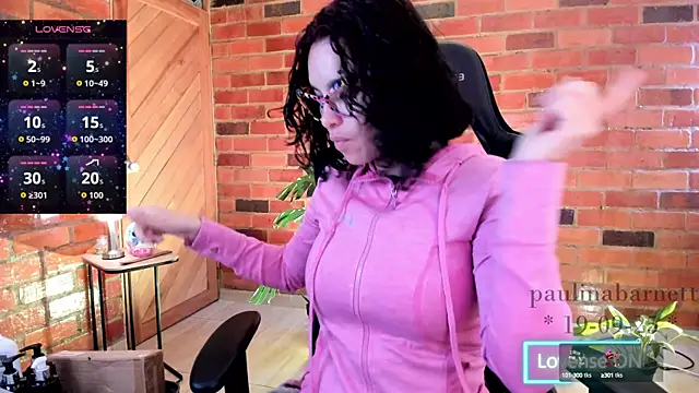 Snapshot of paulinabarnett- chatting on September 19, 2025, 2:21 pm paulinabarnett- online show from September 19, 2025, 2:21 pm