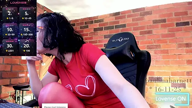 Snapshot of paulinabarnett- chatting on November 17, 2025, 4:38 am paulinabarnett- online show from November 17, 2025, 4:38 am