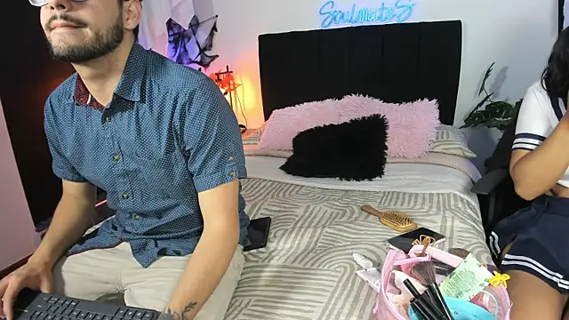 -soulmate-s online show from October 21, 2025, 2:38 pm