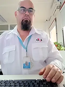 Snapshot of SoloHernan chatting on December 15, 2024, 12:06 pm SoloHernan online show from December 15, 2024, 12:06 pm