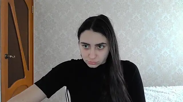 Snapshot of Kashtanka_ chatting on February 24, 2025, 7:44 am Kashtanka online show from February 24, 2025, 7:44 am