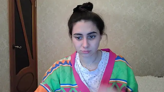Snapshot of Kashtanka_ chatting on February 24, 2025, 5:42 pm Kashtanka online show from February 24, 2025, 5:42 pm
