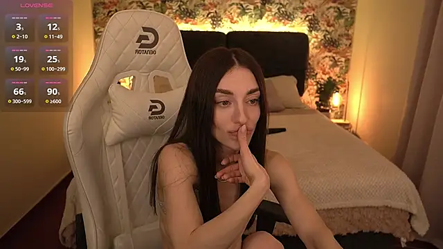 Alice Arwen online show from February 13, 2025, 1:48 pm