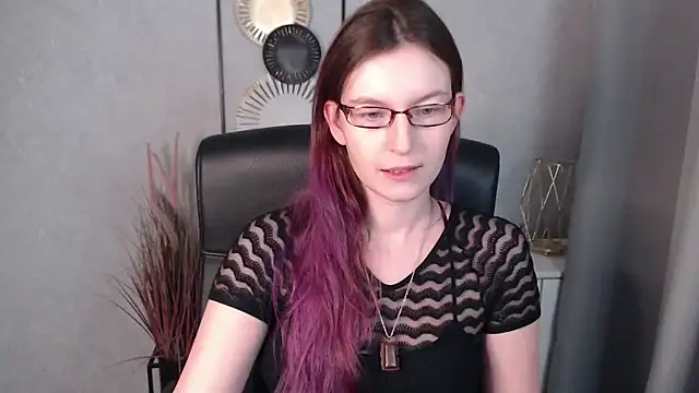 emmaxDelight online show from January 16, 2025, 6:35 am