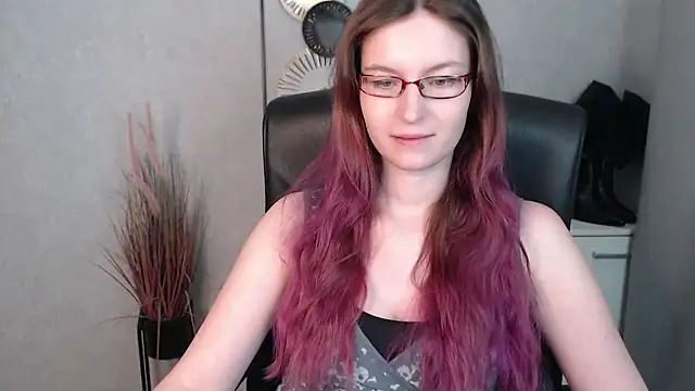 emmaxDelight online show from February 12, 2025, 6:40 am