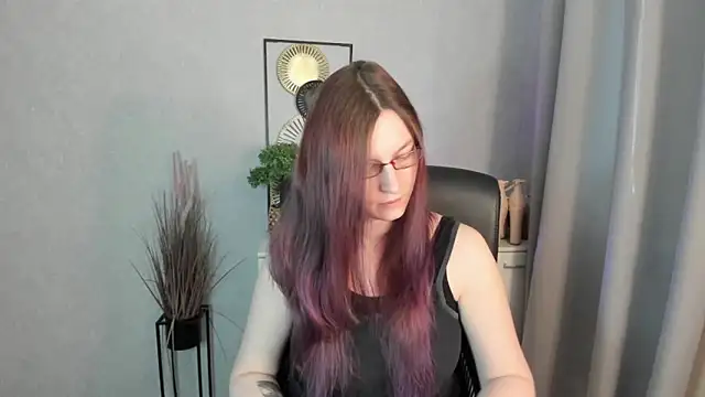 emmaxDelight online show from March 27, 2026, 7:28 am